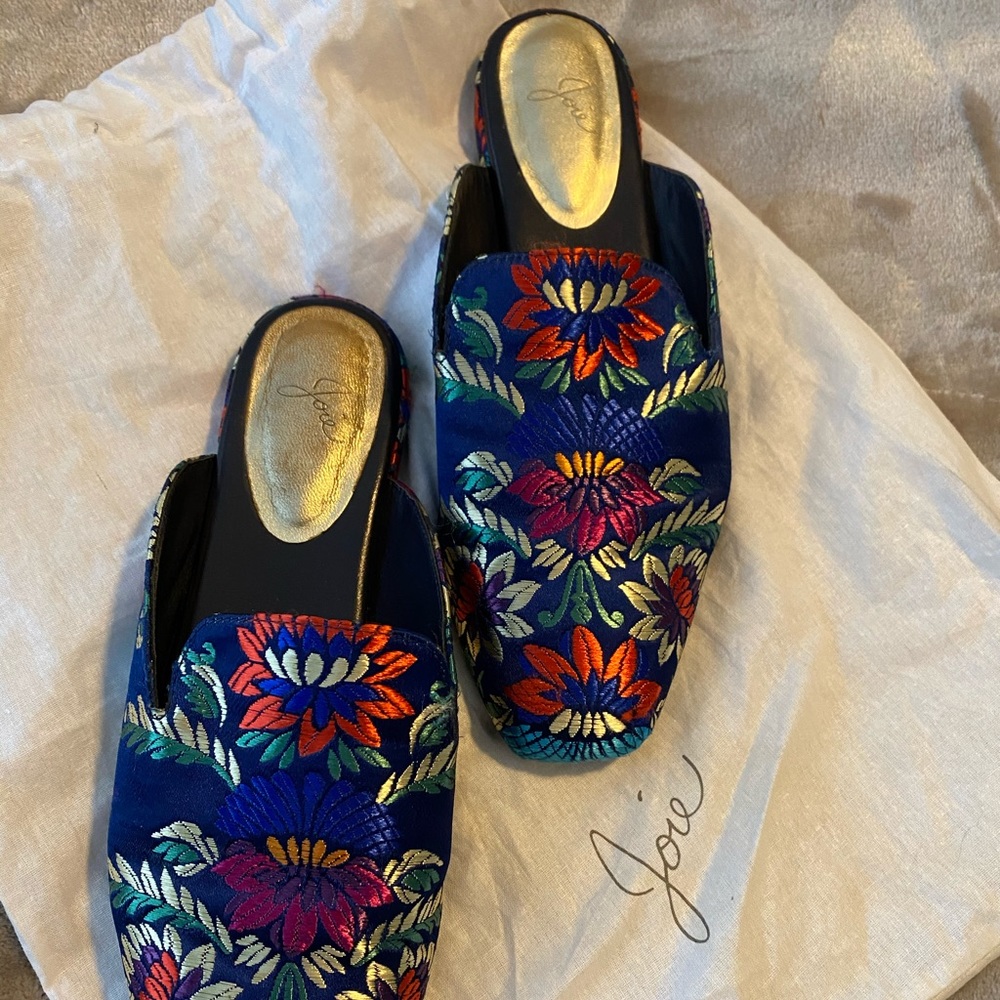 Joie slip on loafers
